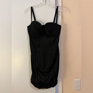 Maidenform Women's Convertible Full Slip Shapewear. Black. Style 2304.